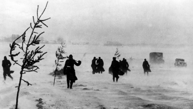 Zweiter Weltkrieg, Ostfront: Deutscher Rückzug vor Moskau, 1941