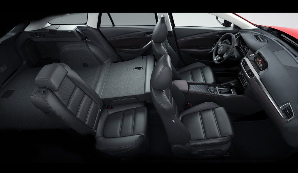 Der Innenraum des neuen Mazda 6 Kombi.