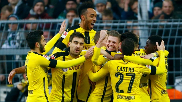 Football Soccer - Borussia Dortmund v Borussia Moenchengladbach