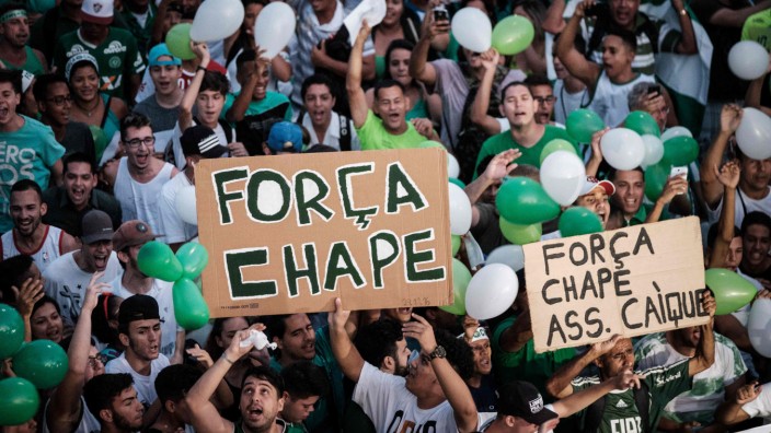 Chapecoense: Auch im legendären Maracanã denken die Fans an die Spieler von Chapecoense.