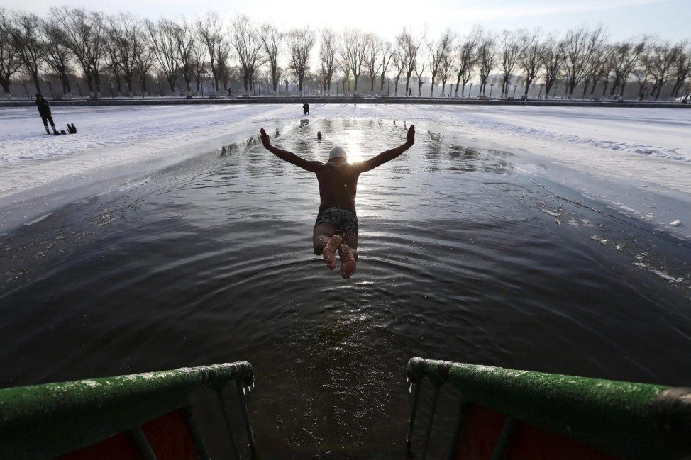 China winter swimming in Shenyang