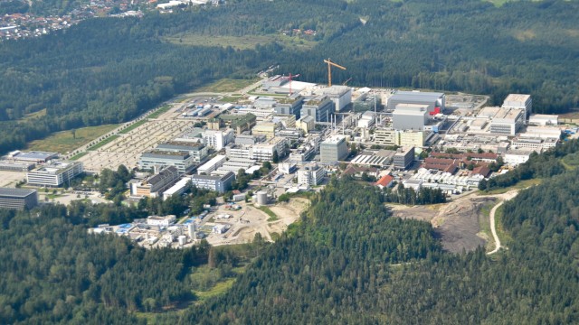 Penzberg: Hightech im Nonnenwald: Wo früher einer der ergiebigsten Bergwerksschächte war, sitzt heute ein weltweit agierendes Pharma-Unternehmen.