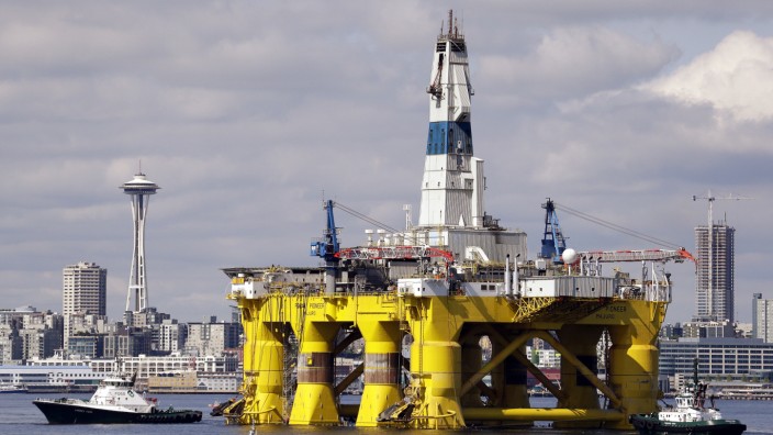Gemeinsam mit Kanada: Shells Ölplattform Polar Pioneer, hier in der Elliott Bay in Seattle, war bereits für Arktis-Bohrungen ausgerüstet.