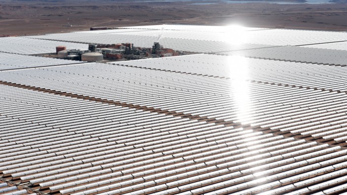 Erneuerbare Energie: Das Solarthermie-Kraftwerk Noor 1 bei Ouarzazate in Marokko.