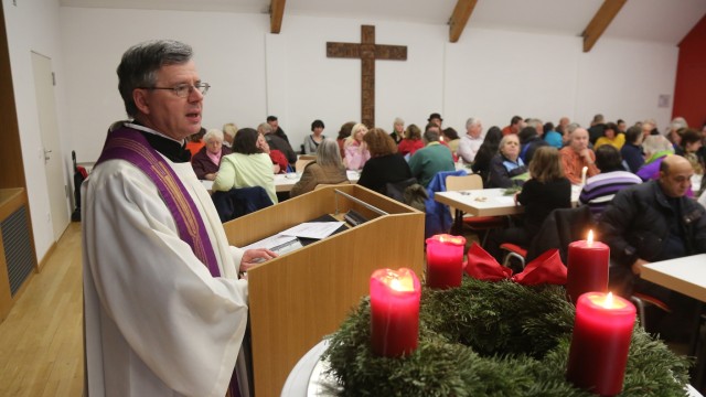 Freisinger im Krisenmodus: Gottesdienste, wie hier an Weihnachten, kann Pfarrer Peter Lederer aktuell nicht geben.