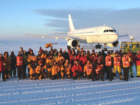 Antarktika erster Linienflug Australien Reuters