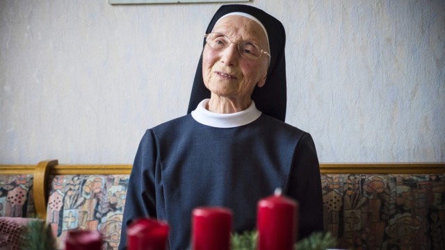 Ordensschwester: Schwetser Josefa Knab aus Tutzing wurde am 18. November 95 Jahre alt.