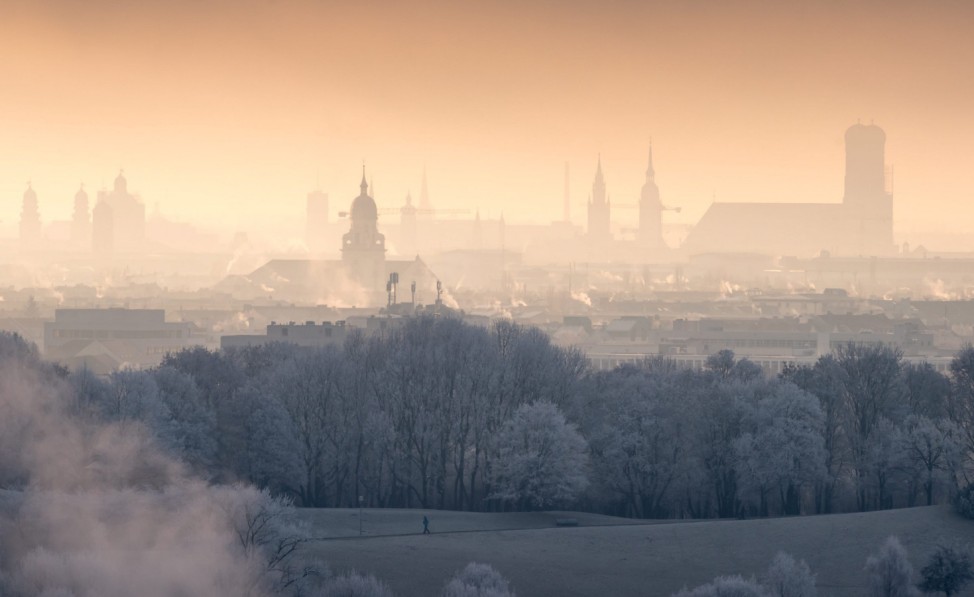Winterly morning impressions from Munich