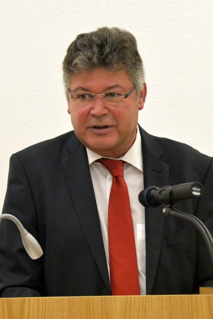Ausblick 2017: Als Bürgermeister in Putzbrunn nur bis 2018 gewählt: Edwin Klostermeier (SPD). Der Wahlkampf tobt daher schon lange vor der Kommunalwahl im Gemeinderat.