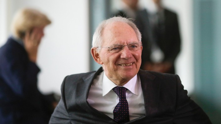 Steuereinnahmen: Bundesfinanzminister Wolfgang Schäuble