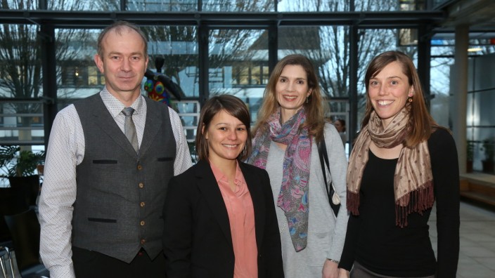 Weihenstephan: Dekan Thomas Becker mit den neuen Professorinnen (von links) Julijana Gjorgjieva, Ilona Grunwald Kadow und Barbara Treutlein.