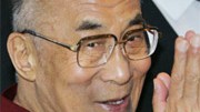 Dalai Lama: "Computer sind nicht meine Sache": Der Dalai Lama nach der Verleihung des Ehrendoktors durch die Universität Münster.