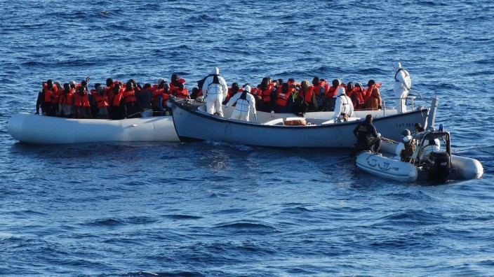 Flüchtlingsboote auf dem Mittelmeer