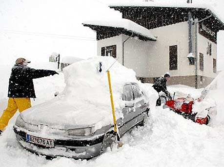 Wintereinbruch, Schnee, Österreich, dpa