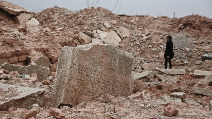Illegaler Kunsthandel: In Nimrud im Irak hat die Terrormiliz IS historische Stätten und ihre Kunstwerke zerstört. Oftmals werden die archäologischen Überreste geplündert - und landen teilweise im internationalen Kunsthandel.