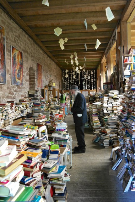 Porträt: Seine Scheune in Katlenburg wurde zum Ort der Rettung für viele Bücher: Pfarrer Martin Weskott.