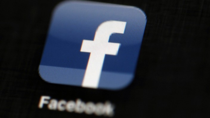 Soziales Netzwerk: Facebooks Moderationspraxis gerät immer wieder in die Kritik.