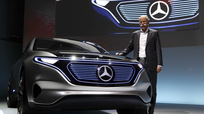 Daimler: 2019 will Daimler-Chef Dieter Zetsche das erste Modell der neuen Elektro-Marke EQ auf den Markt bringen, bis 2025 sollen es zehn sein.