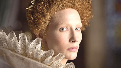 Im Kino: "Elizabeth - Das goldene Königreich": Eine Königin, die gerne wäre wie Lady Di, und entdeckt, dass sie eher  Helen Mirren als Queen ähnelt.