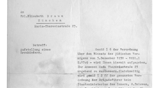 Judenverfolgung unter den Nazis: In diesem Schreiben fordert die Regierung von Oberbayern Elisabeth Braun 1939 ultimativ auf, ihr Haus zu verkaufen.