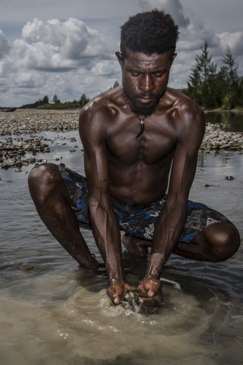 Papua's Gold Rush Creates Environmental Devastation