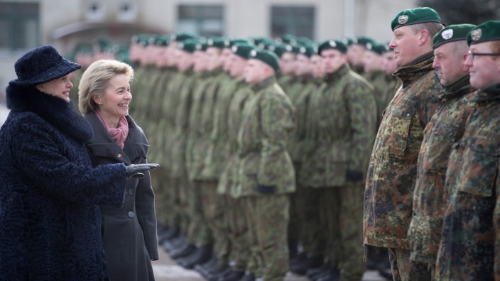 Von der Leyen besucht Bundeswehrsoldaten in Litauen