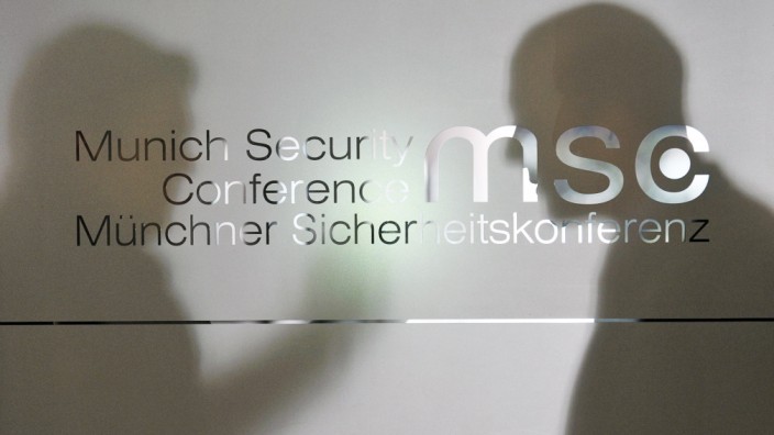 Sicherheitskonferenz: Bei den Veranstaltungen der Münchner Siko wird viel diskutiert - nicht immer im Licht der Öffentlichkeit.