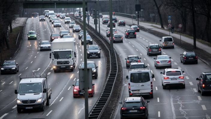Dieselfahrverbot in München: Nur die Brudermühlbrücke soll vom Fahrverbot für ältere Diesel auf dem Mittleren Ring ausgenommen werden.