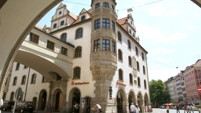 München: Neue Kunden konnte die Stadtsparkasse mit ihrer Hauptstelle im Zentrum und 77 Filialen gewinnen.