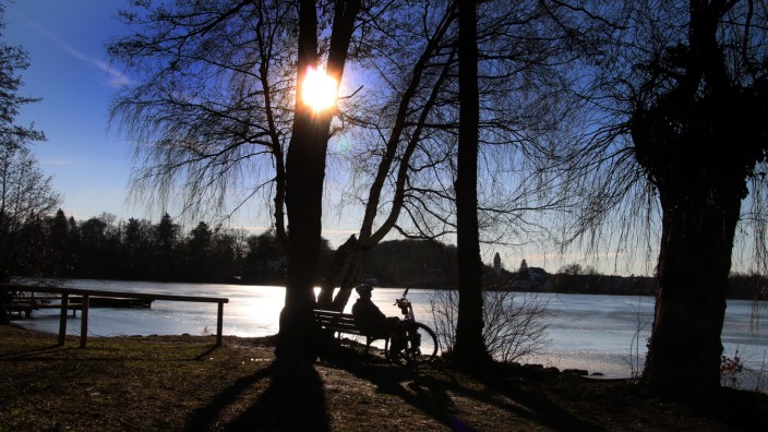 Weßlinger See im Winter; Ein sonniger Wintertag