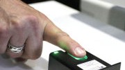 Elektronischer Reisepass: Ab dem 1. November werden nur nur Reisepässe mit Fingerabdruck ausgegeben.