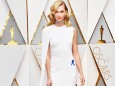 Karlie Kloss at the 89th Annual Academy Awards - Arrivals