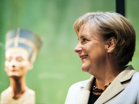 Neues Museum in Berlin von Merkel feierlich wiedereröffnet;AFP