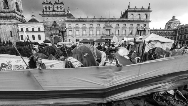 Friedensprozess in Kolumbien: Protest in Bogotá: Die Plaza Bolivar ist das Zentrum der Friedensbewegung Kolumbiens.