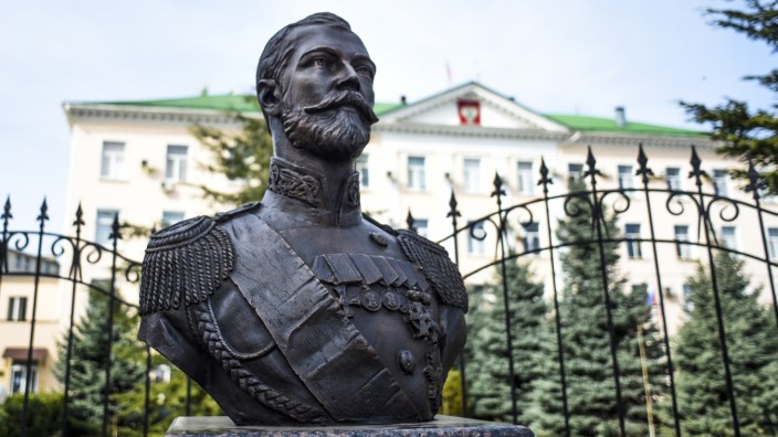 Krim: Streng aber gefasst: Nikolaus II. vor dem angeblichen Gefühlsausbruch.