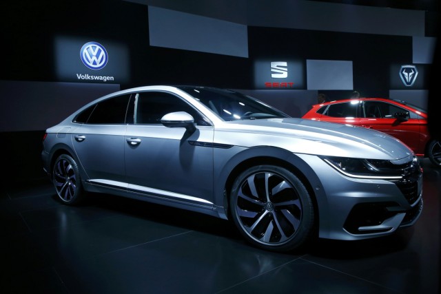 Der neue VW Arteon auf dem Genfer Autosalon 2017.