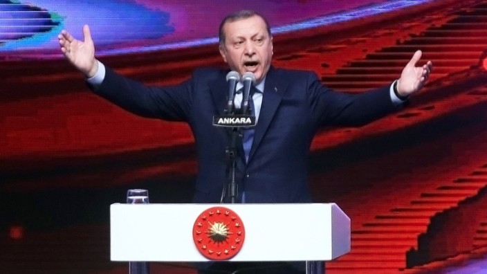 Auftrittsverbote: Die Bundesregierung könnte Erdoğan einen Wahlkampfauftritt in Deutschland verbieten.