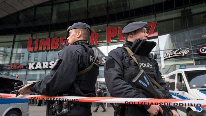 Polizei schließt nach Terrordrohung Einkaufszentrum