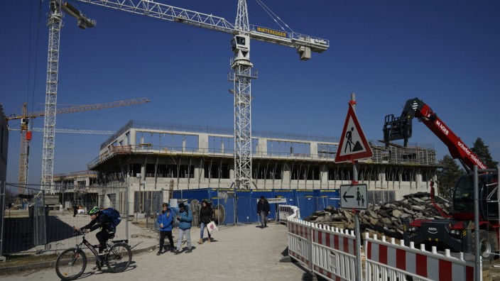 Schulbauoffensive: Vielerorts werden in München derzeit neue Schulen gebaut.