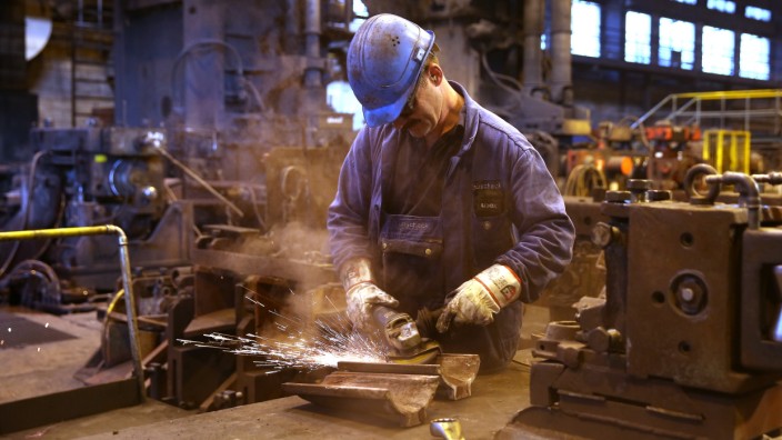 Stahlherstellung im Stahlwerk Annahütte in Hammerau, 2014