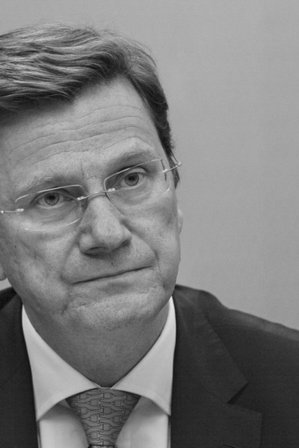 Guido Westerwelle: Guido Westerwelle machte nach dem Jurastudium Karriere in der FDP, war Parteivorsitzender und von 2009 bis 2013 Bundesaußenminister. Er wurde 54 Jahre alt