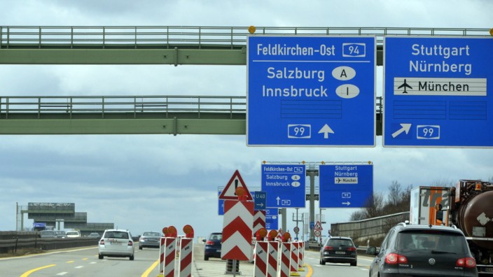 Autobahnring München-Ost: An diesem Wochenende wird es eng am Autobahnkreuz München-Ost. Die Brücke der A 94 über die A 99 wird abgerissen.