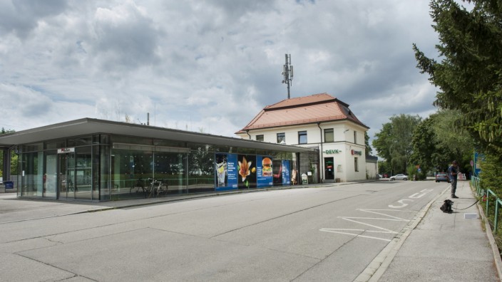 Neubiberg, Bahnhof, Bahnhofsplatz soll umgestaltet werden