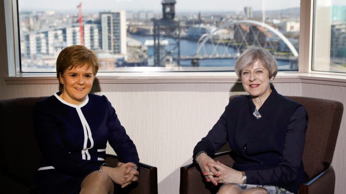 Theresa May trifft Nicola Sturgeon