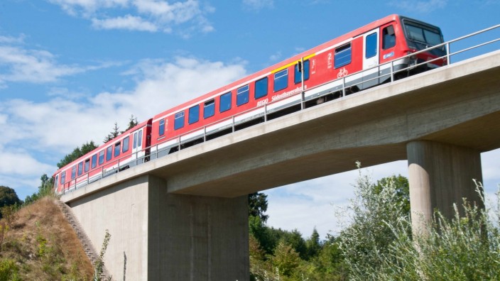 Infrastruktur: Die letzten Kilometer vor der Kreisstadt hat die S-Bahn nur ein Gleis zur Verfügung. Das führt immer wieder zu massiven Verspätungen.