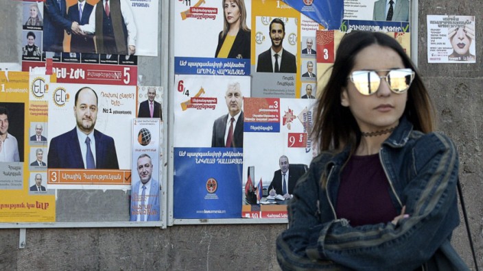 Armenien: Fünf Parteien und vier Wahlbündnisse wollen ins Parlament.