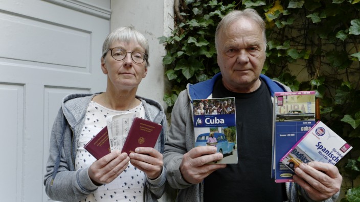 Touristen: Ein halbes Jahr haben Gertrud und Klaus Karbe ihre Reise vorbereitet. Warum sie nicht fliegen durften, das haben sie bis heute nicht erfahren.