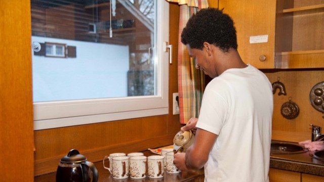 Unterbringung von Flüchtlingen: Erstmals haben die Eritreer eigene Zimmer und eine Küche.