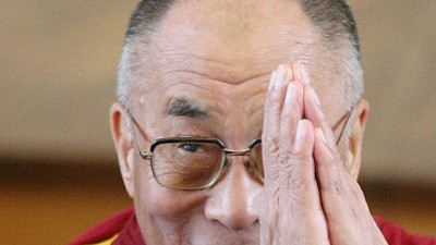 Dalai Lama im Interview: "Es ist die Arroganz der Macht": Der Dalai Lama, geistliches Oberhaupt der Tibeter, im SZ-Interview.