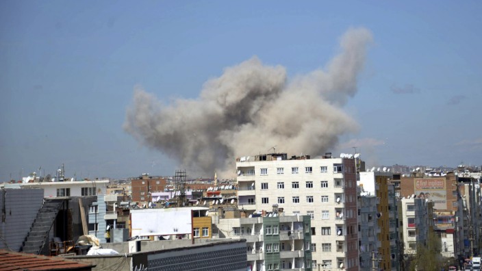 Schwere Explosion in türkischer Kurdenmetropole Diyarbakir
